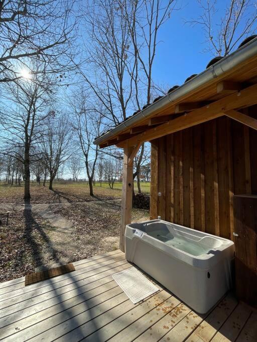 Dome Insolite Lichen Jacuzzi Et Petits-Dejeuners Inclus Gondrin Exteriör bild