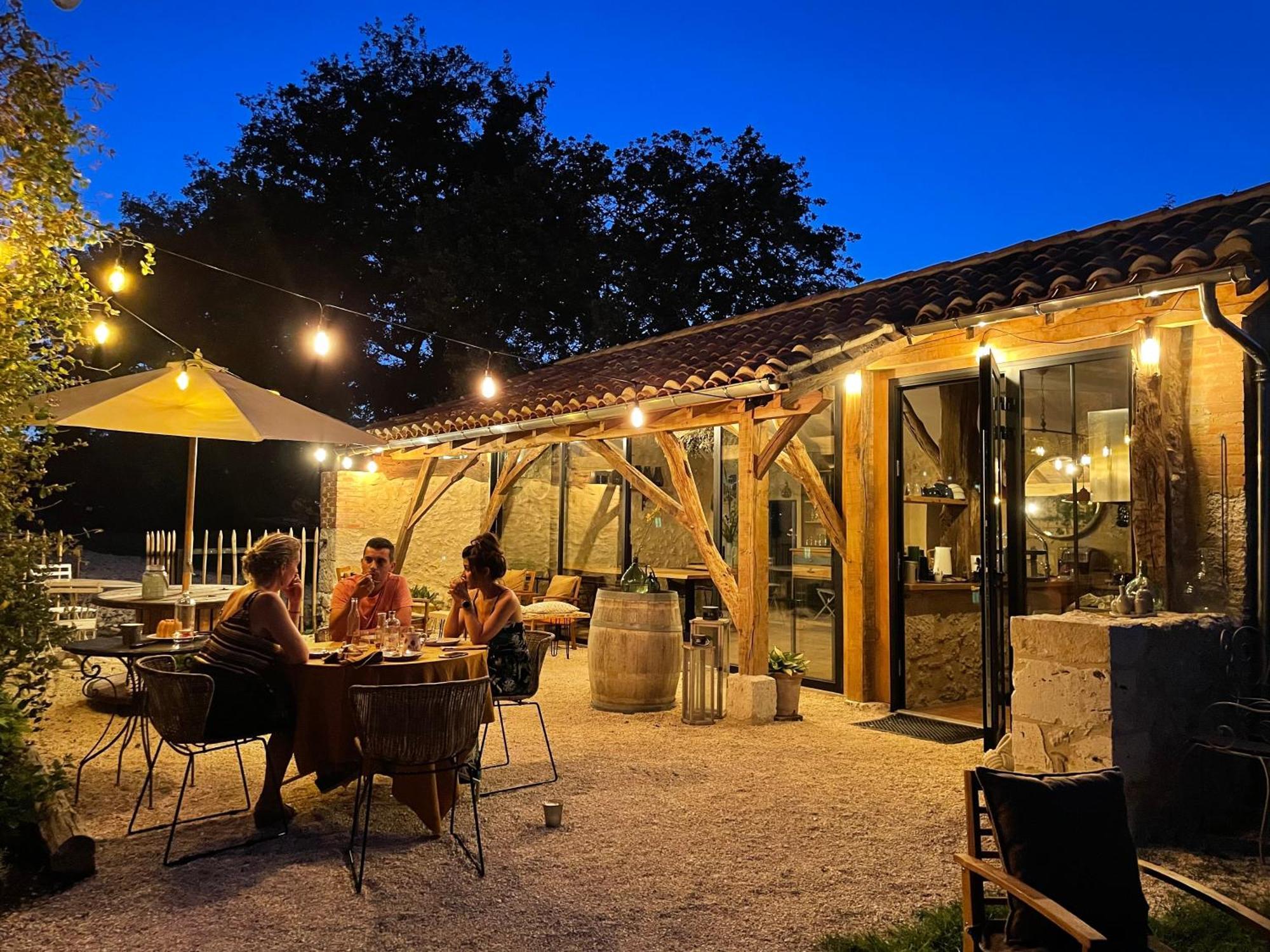 Dome Insolite Lichen Jacuzzi Et Petits-Dejeuners Inclus Gondrin Exteriör bild